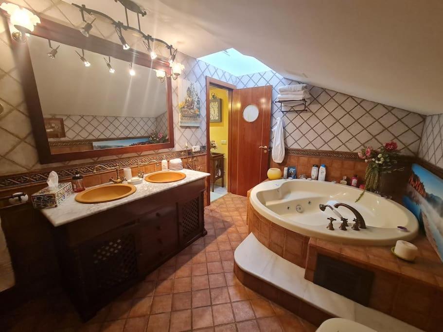 Atico 3 Dormitorios Ron Manuel Marbella Centro Exterior foto